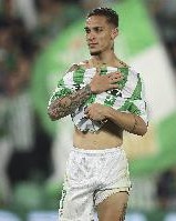 只去贝蒂斯！队友：安东尼拒绝其他队高薪报价，有些东西钱买不到