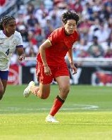 邵子钦：国家队的姐姐们更加有经验，我更加年轻所以需要更多跑动